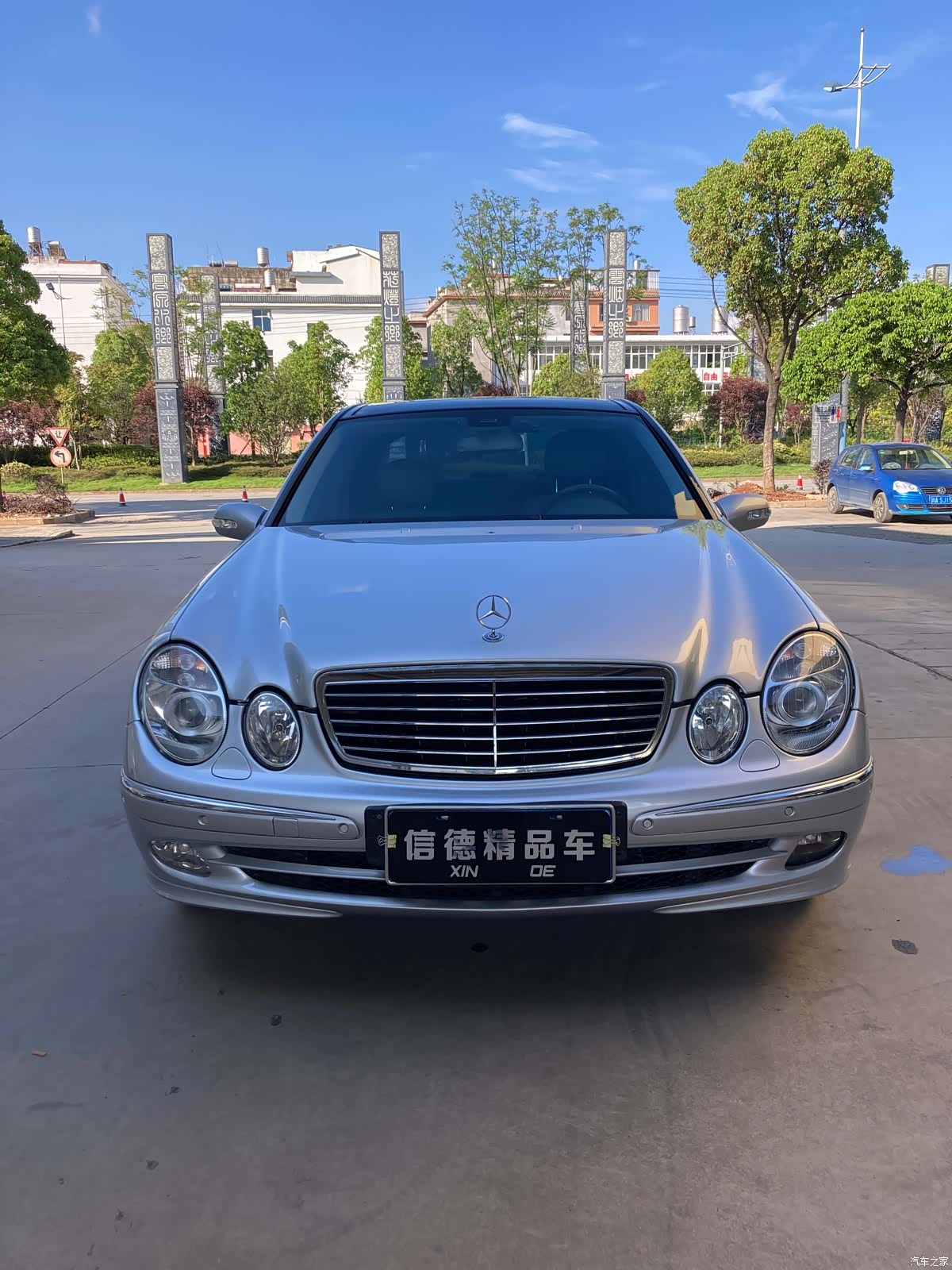 Mercedes-Benz E-Class, 2006 1