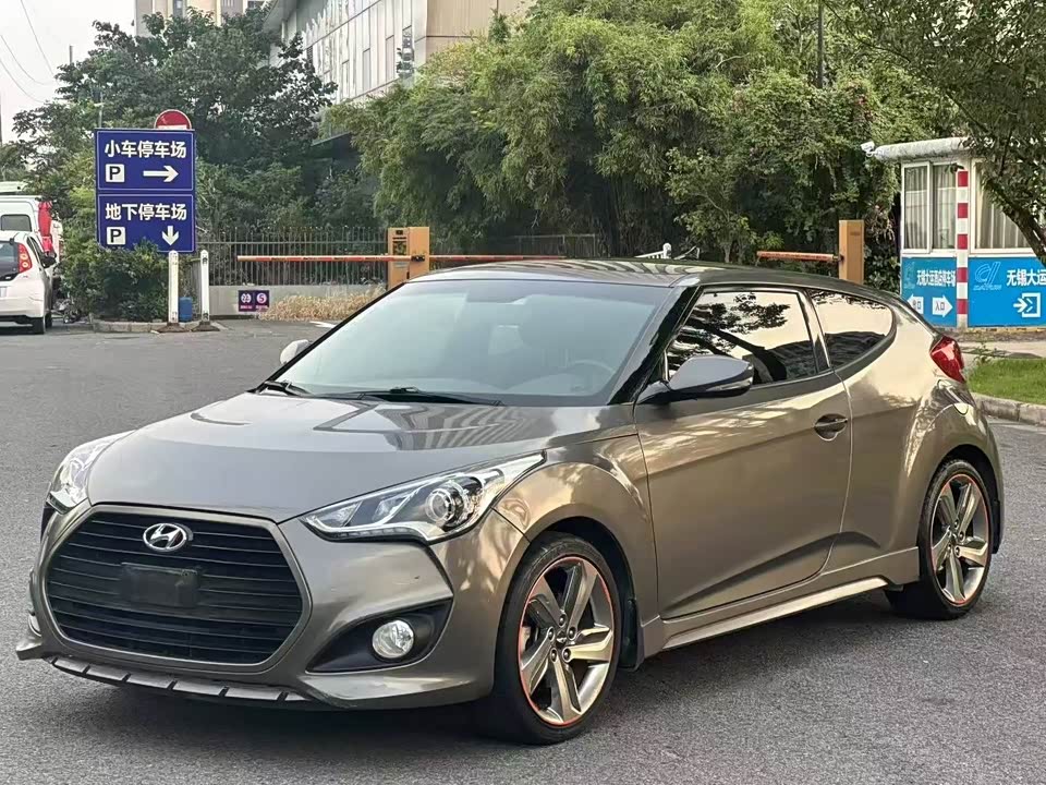 Hyundai Veloster