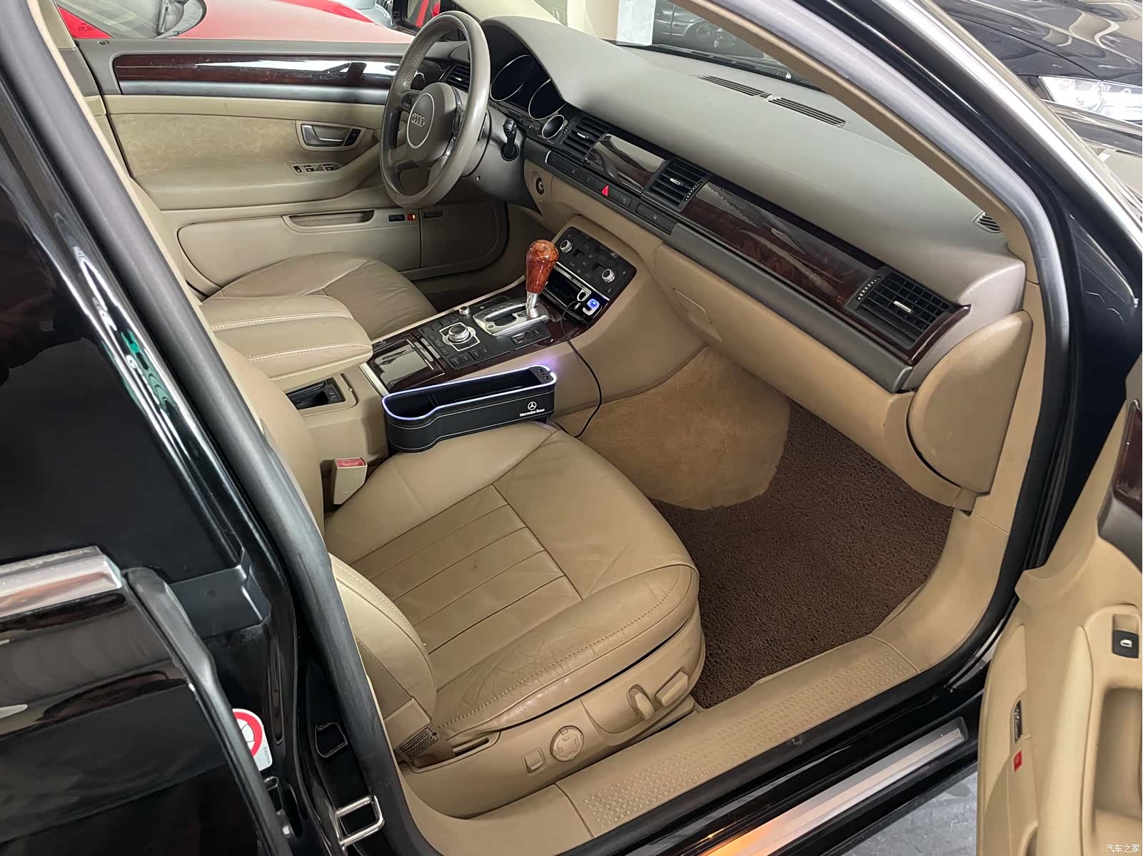 Audi A8, 2004 12