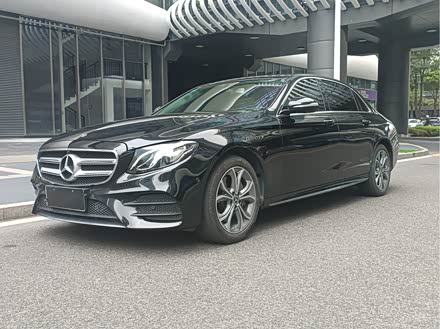 深圳二手奔驰e级 2020款 e 300 l 运动时尚型