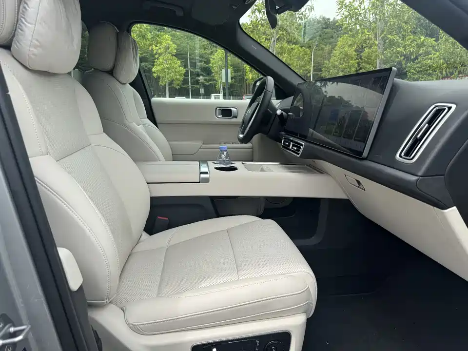 Li Auto Ideal L8