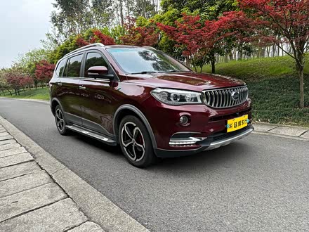 swm斯威x7 2017款 1.5t 自动智尊型 7座