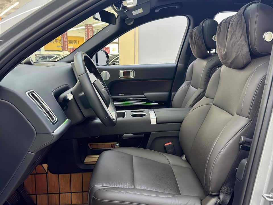 Li Auto Ideal L8