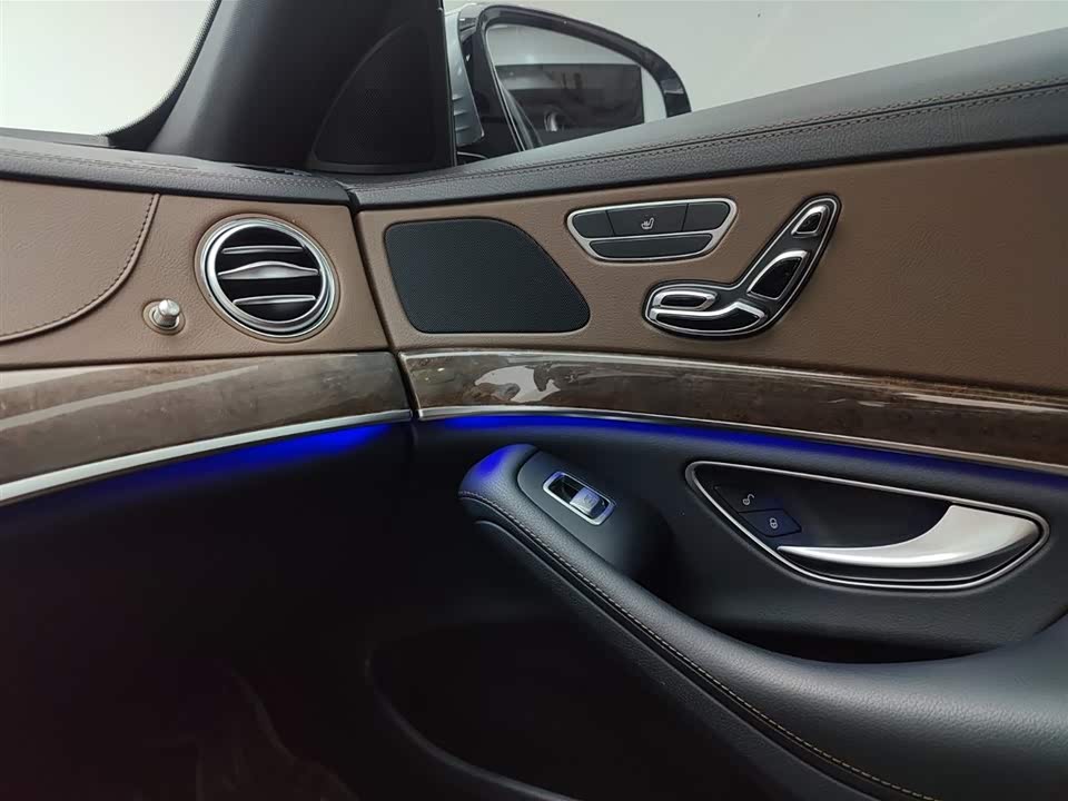 Mercedes-Benz S-class Mercedes-Benz S-class