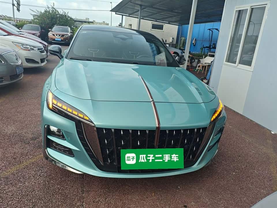 Hongqi H6