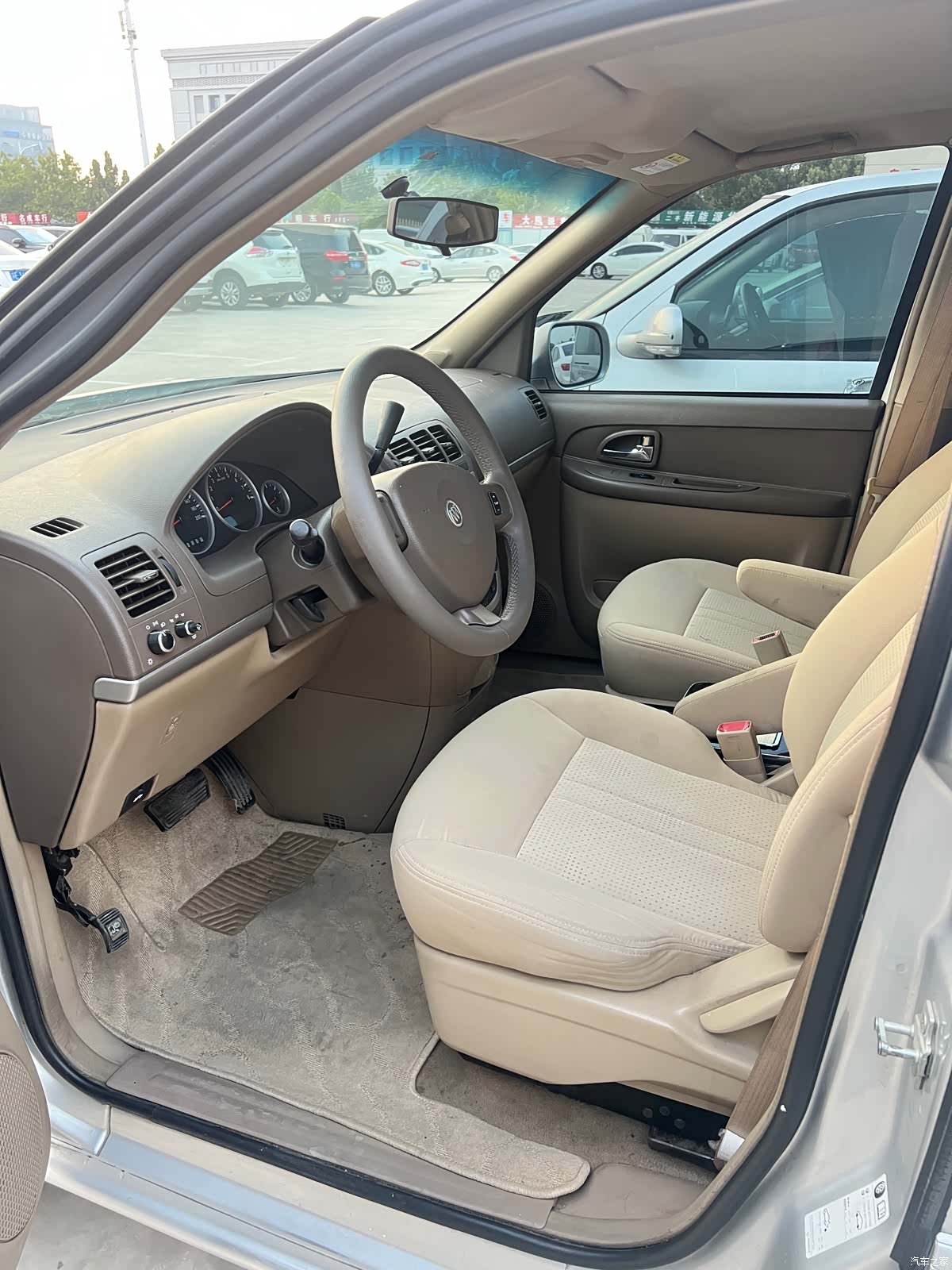 Buick GL8, 2015 6