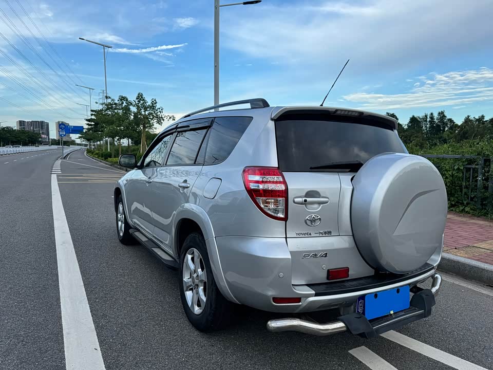 Toyota RAV4 Rongfang