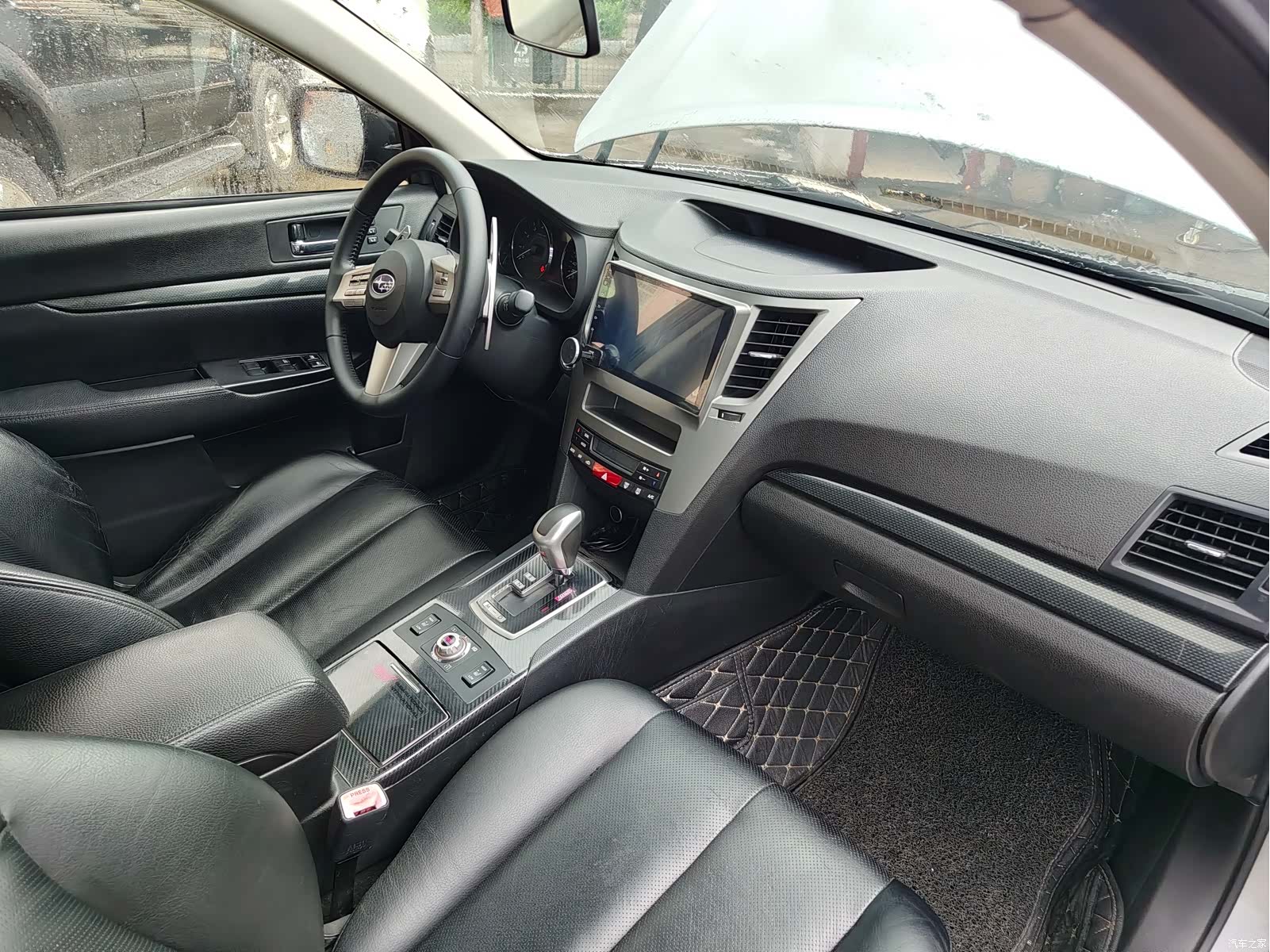 Subaru Legacy, 2010 22