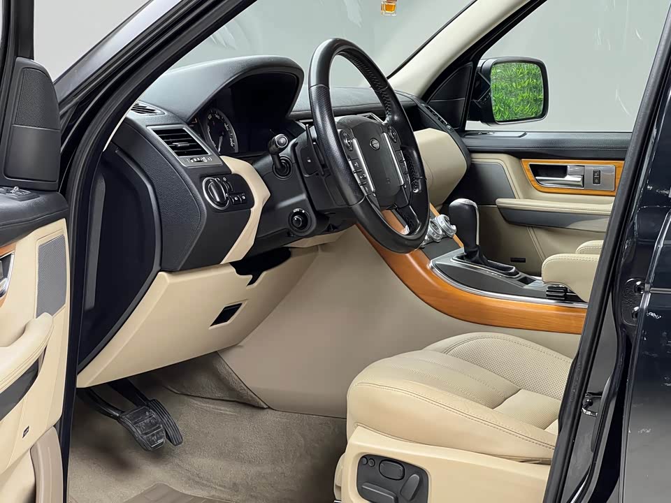 Land Rover Range Rover Sport Land Rover Range Rover Sport
