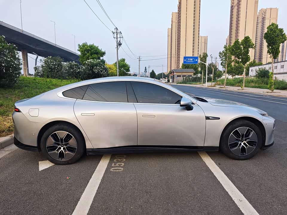 XPENG P7