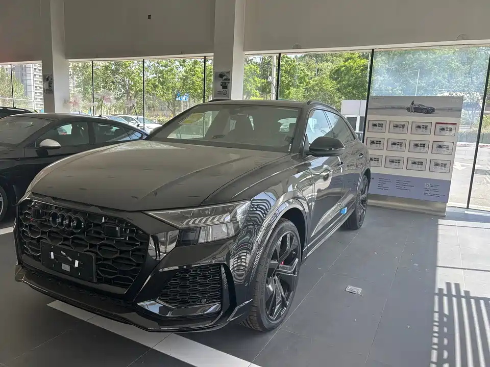 Audi RS Q8 Audi RS Q8