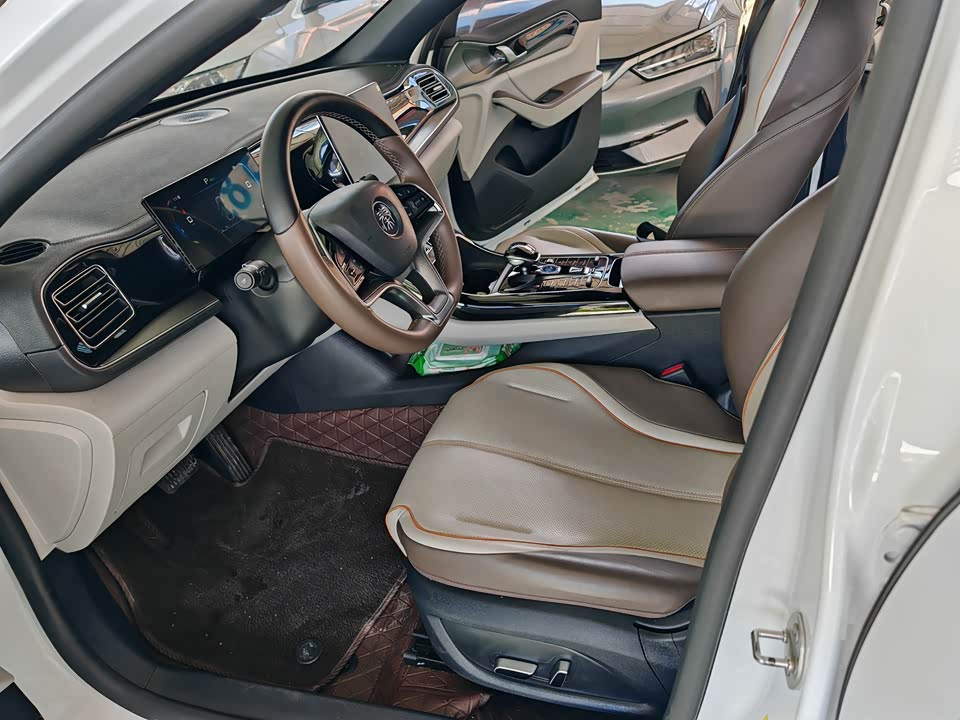 BYD Qin Yuan BYD Qin Yuan