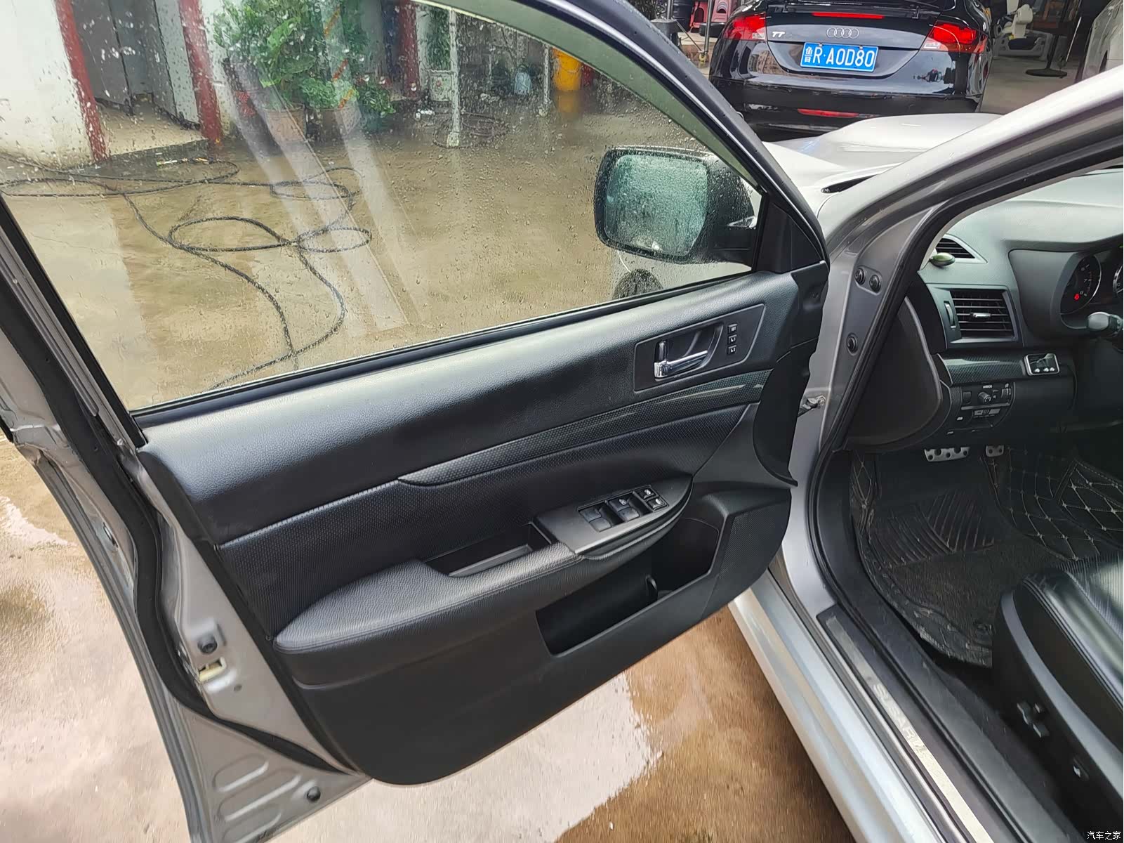 Subaru Legacy, 2010 21