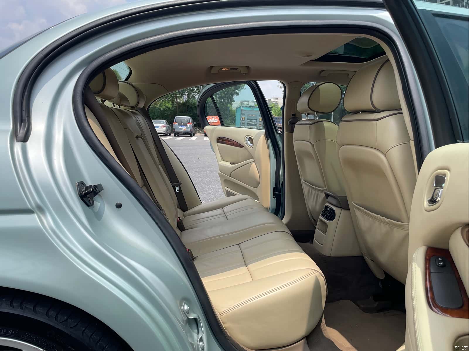 Jaguar S-TYPE, 2006 9