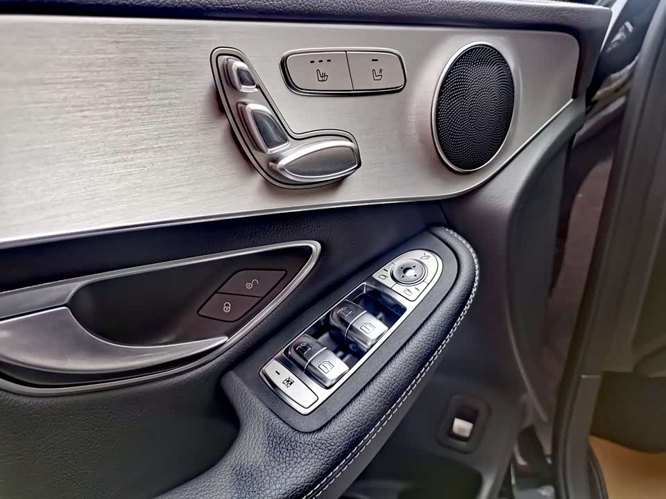 Mercedes-Benz GLC Mercedes-Benz GLC
