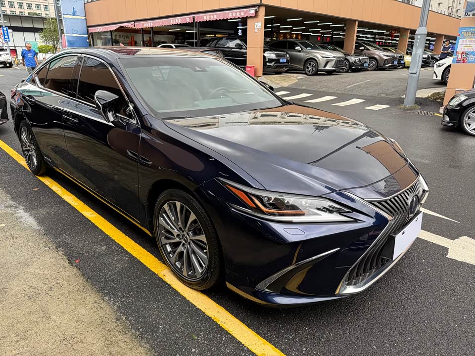 Lexus ES Lexus ES