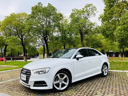 01万公里/2022-07/东莞/7年黄金会员奥迪a3 2021款 a3l limousine 35