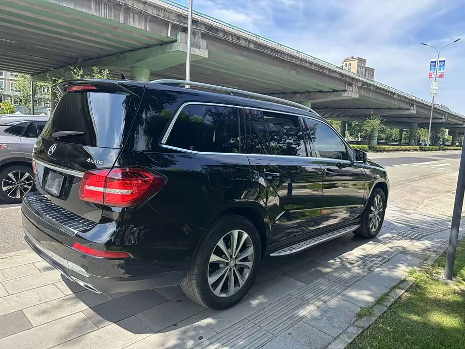 Mercedes-Benz GLS Mercedes-Benz GLS