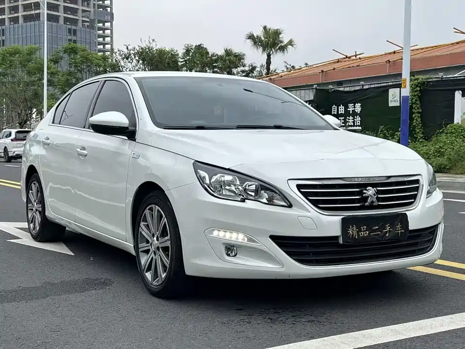 Peugeot 408