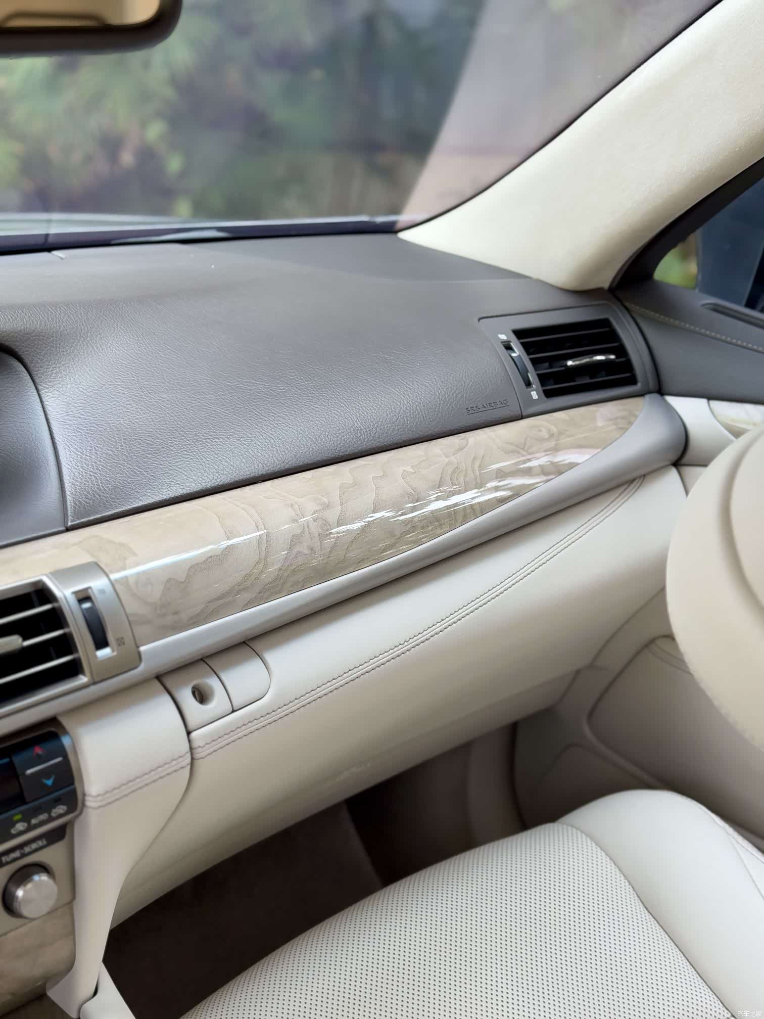 Lexus LS, 2016 18