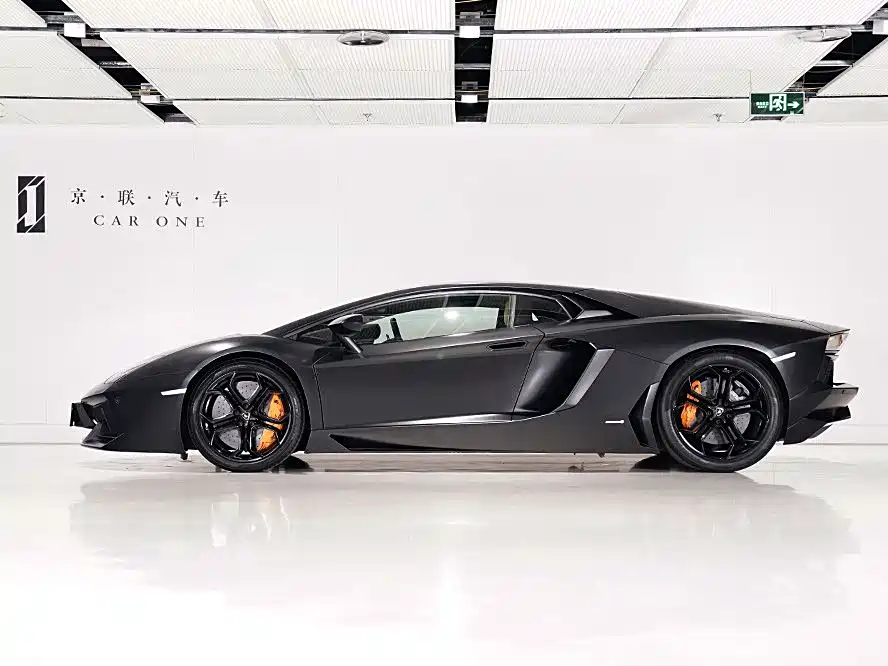 Lamborghini Aventador