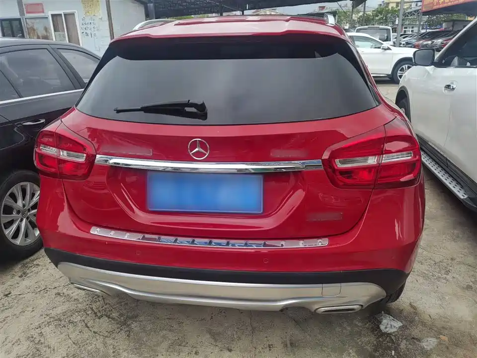 Mercedes-Benz GLA