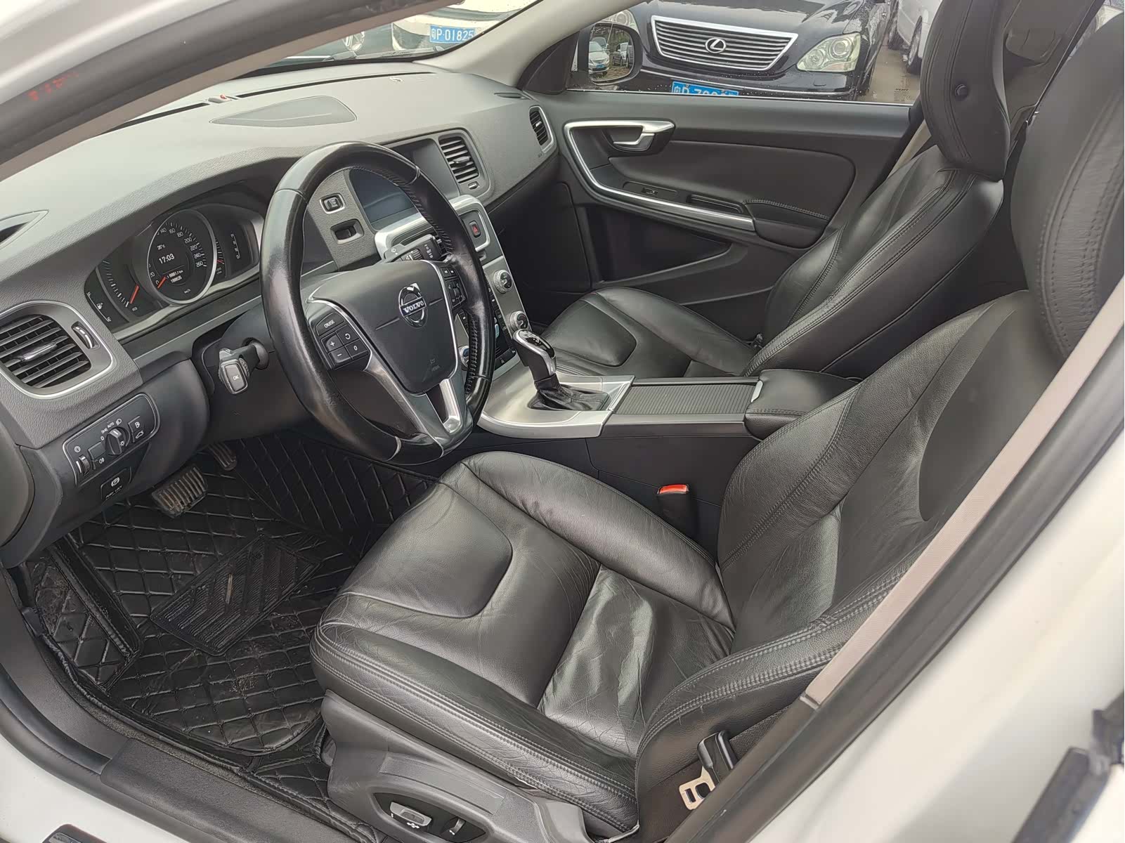 Volvo S60, 2014 10