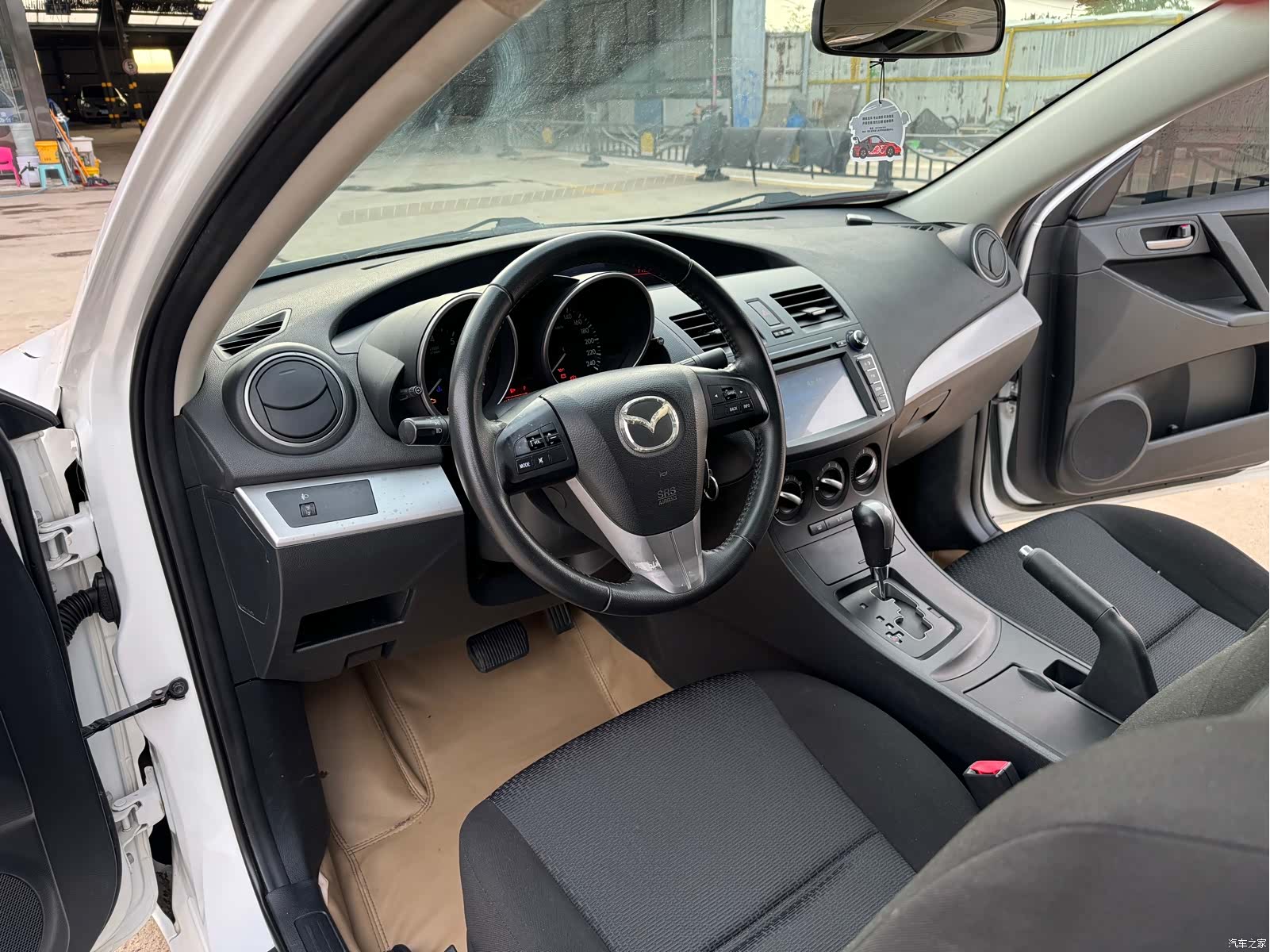Mazda 3, 2013 4