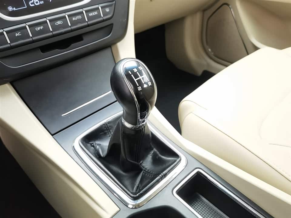 Geely Emgrand Geely Emgrand