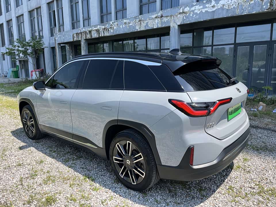 NIO ES6
