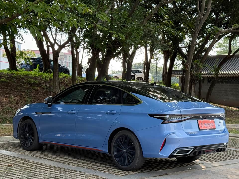 Chery Arrizo 8