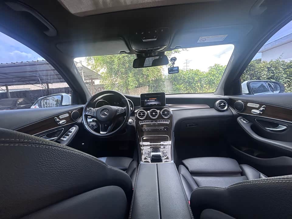Mercedes-Benz GLC Mercedes-Benz GLC