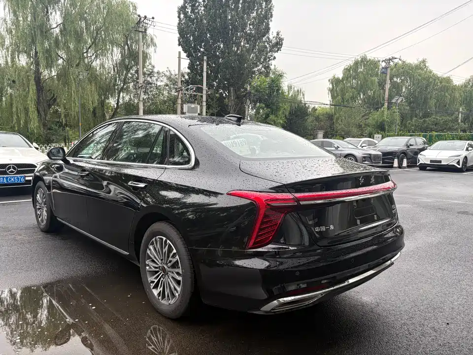 Hongqi H5