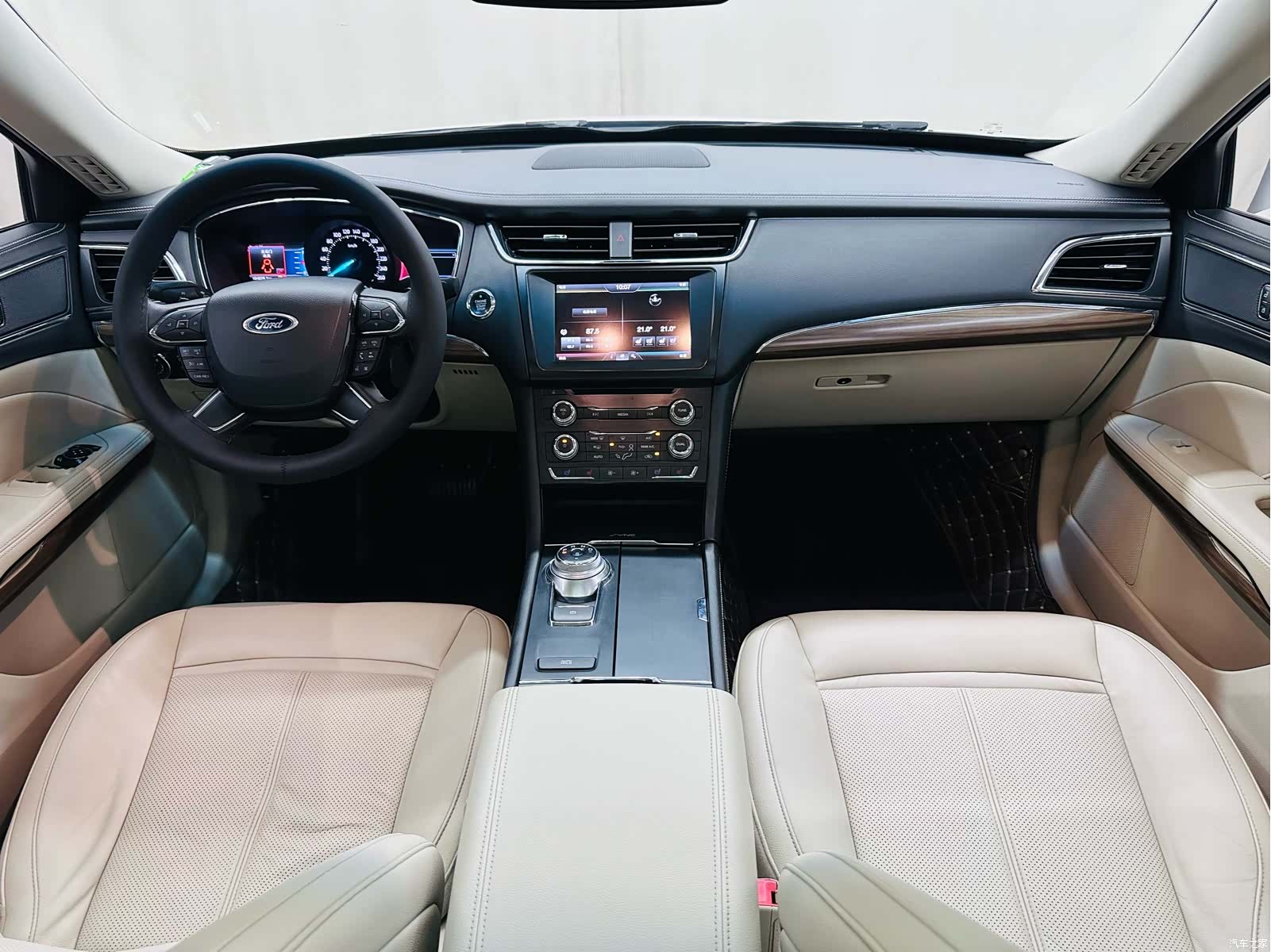 Ford Taurus, 2016 10