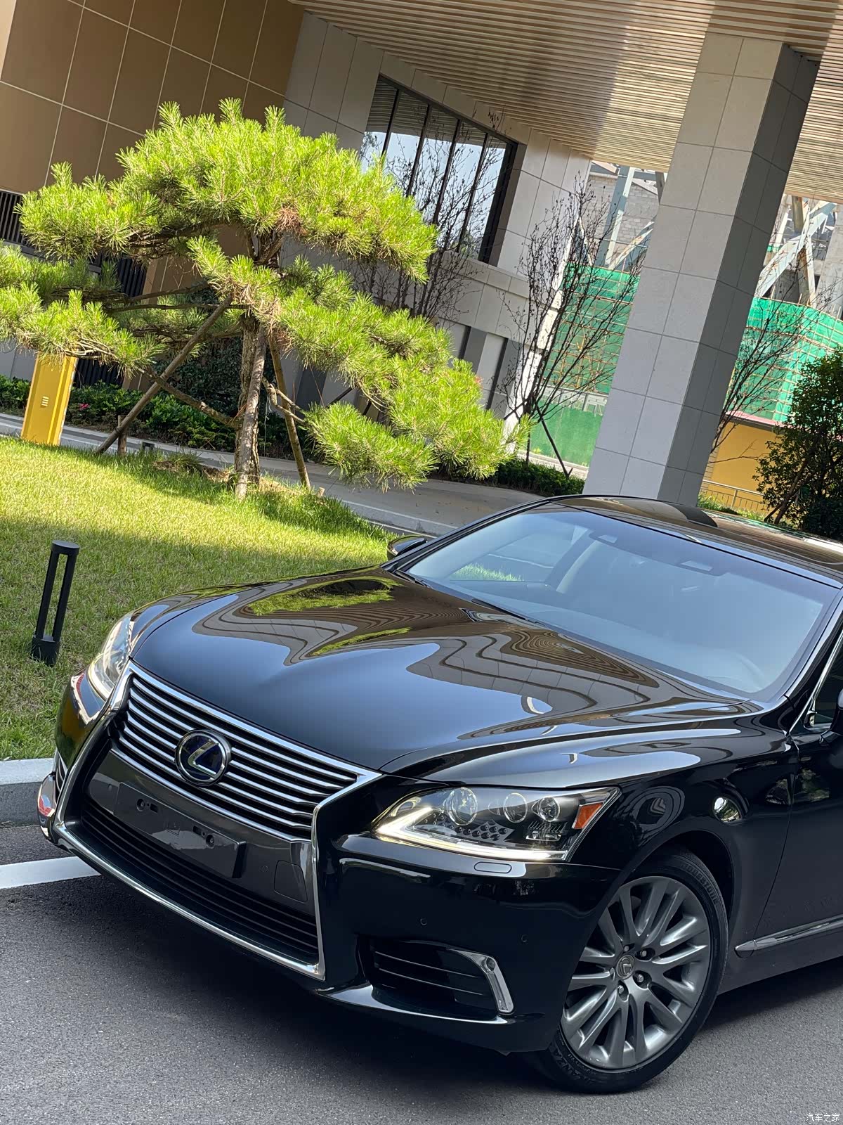 Lexus LS, 2014 3