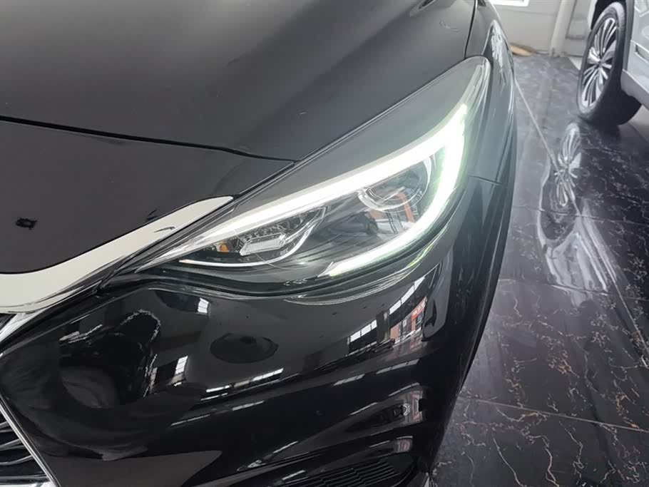 Infiniti QX30 Infiniti QX30