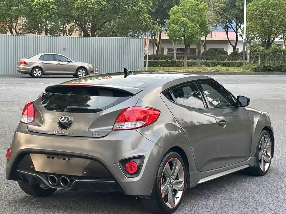 Hyundai Veloster
