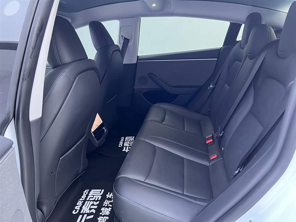 Tesla Model 3 Tesla Model 3