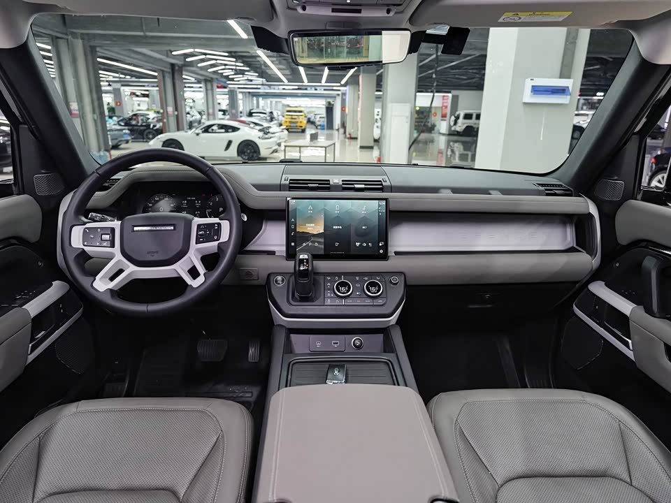 Land Rover guard