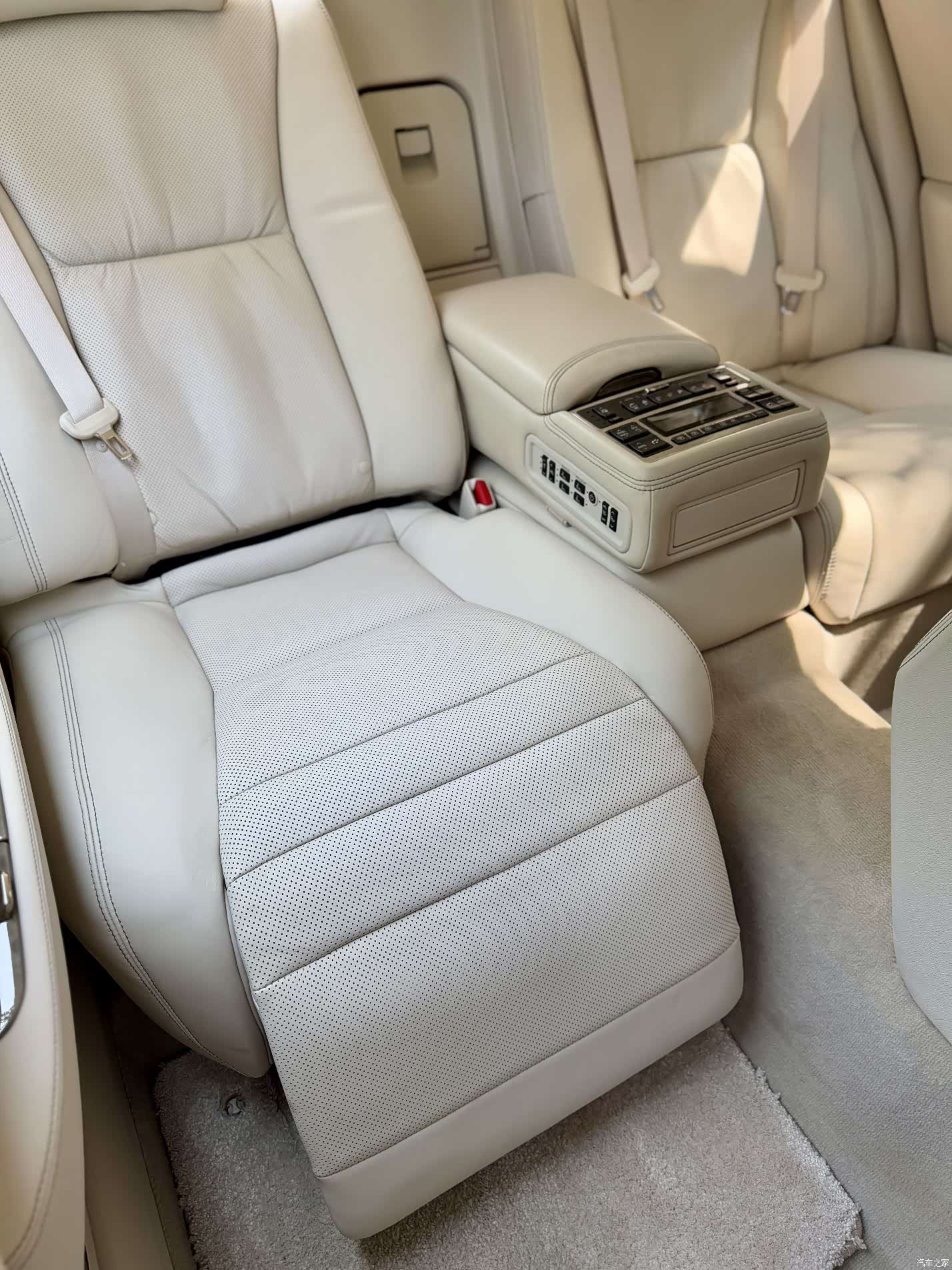Lexus LS, 2016 39