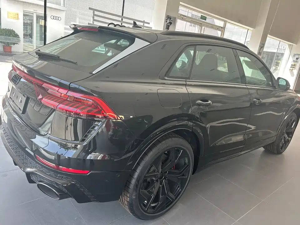 Audi RS Q8 Audi RS Q8
