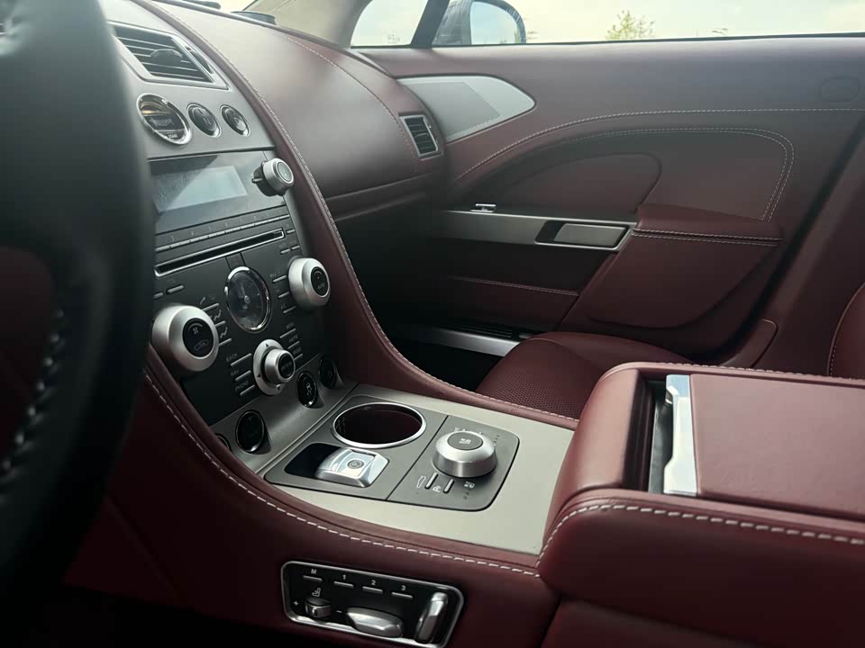 Aston Martin Rapide Aston Martin Rapide