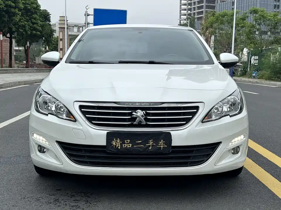 Peugeot 408