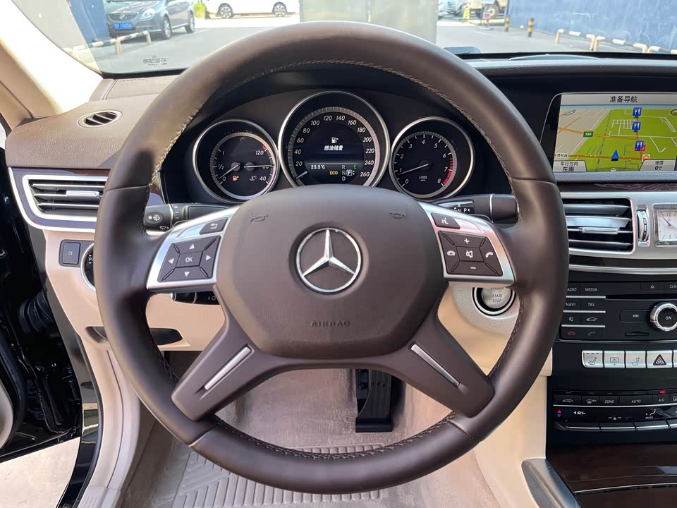 Mercedes-Benz E-class Mercedes-Benz E-class