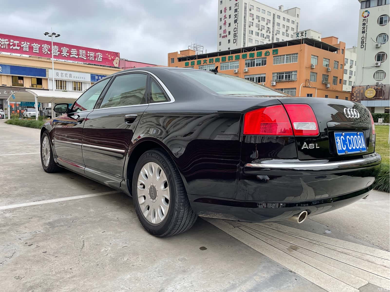 Audi A8, 2004 2