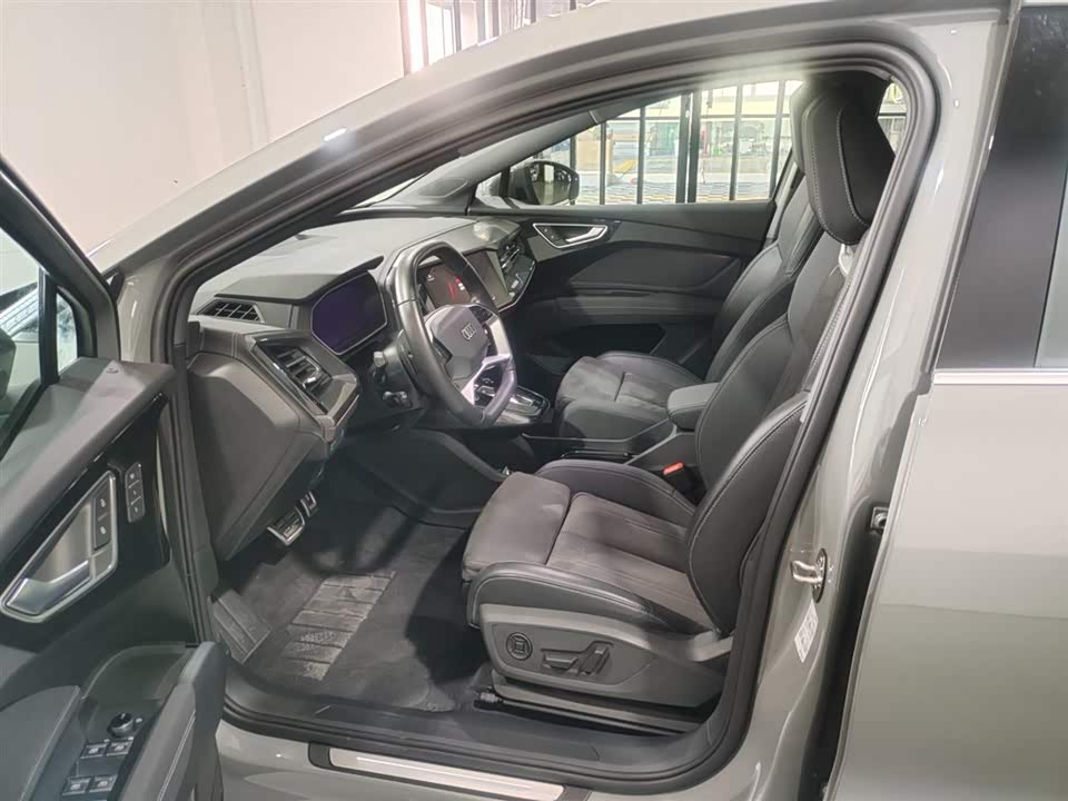 Audi Q4 Audi Q4