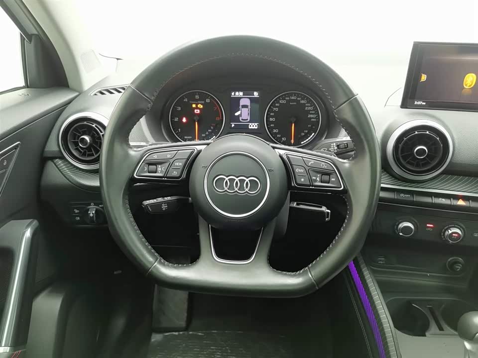Audi Q2L Audi Q2L