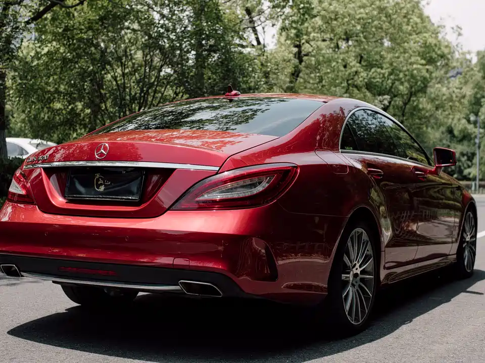 Mercedes-Benz CLS Mercedes-Benz CLS