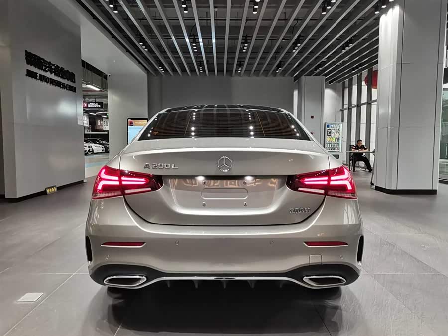 奔驰a级 2019款 a 200 l 运动轿车