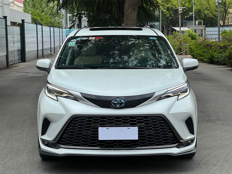 Toyota Grevia Toyota Grevia